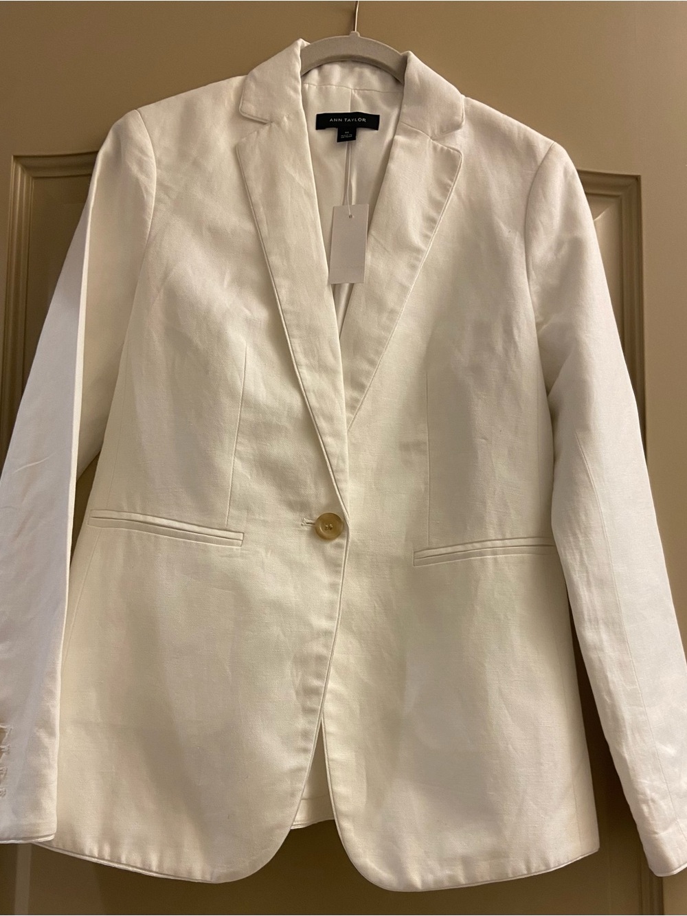 Ann Taylor Cream Single-Button Notch Lapel Blazer